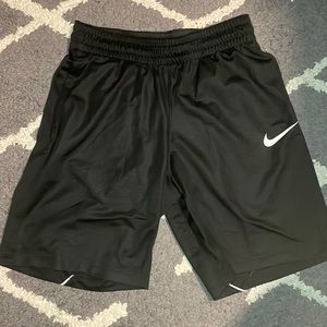 nike dri-fit basketball shorts- size small